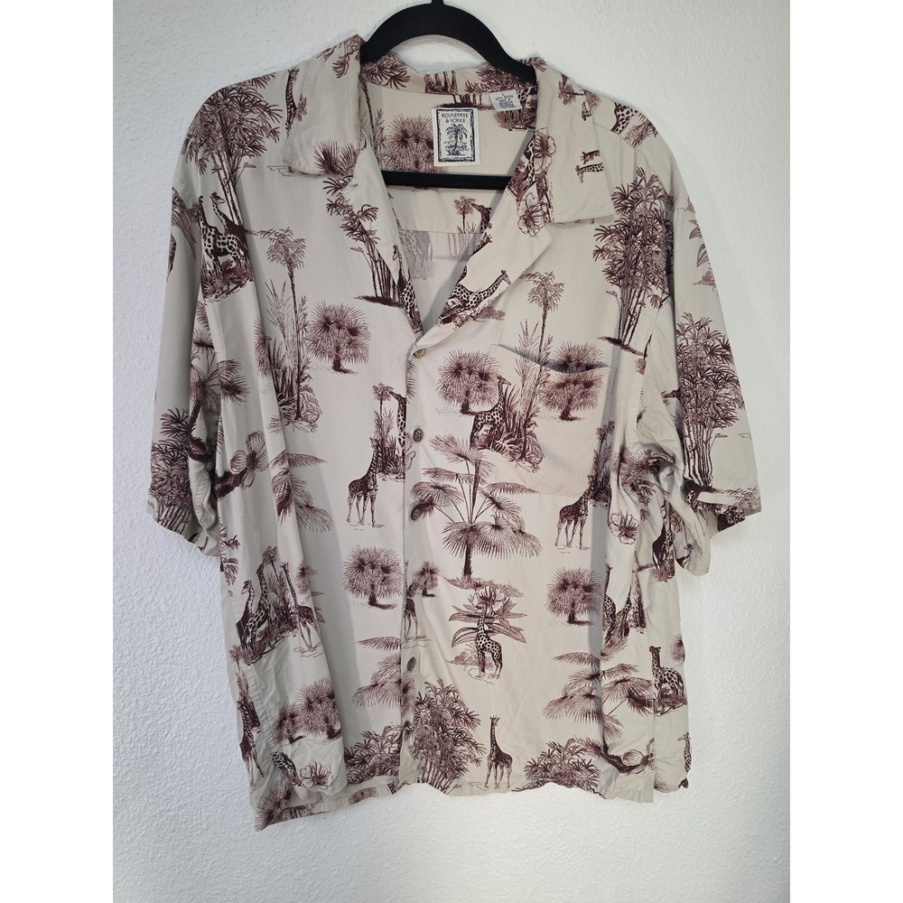 Roundtree & Yorke Men L Animal Print Collared Short Sleeve Shirt Giraffe